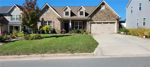 2937 Grassy Knoll Cir, Thomasville, NC 27360