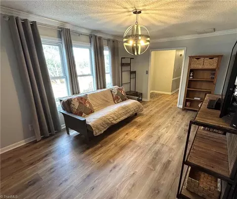 702 Northfield Ave, High Point, NC 27265 photo 9