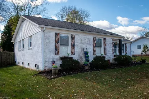 702 Northfield Ave, High Point, NC 27265 photo 4