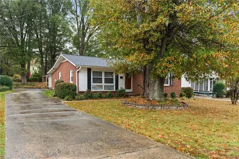 2107 Ontario St, Greensboro, NC 27403