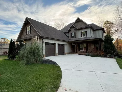 1648 Bla Mor Ln, Lewisville, NC 27023