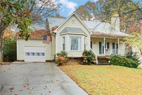 1705 Harper Spring Dr, Clemmons, NC 27012