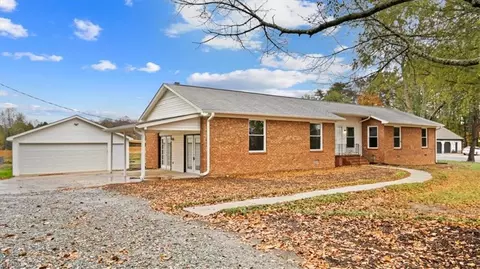 4415 Rehobeth Church Rd, Greensboro, NC 27406