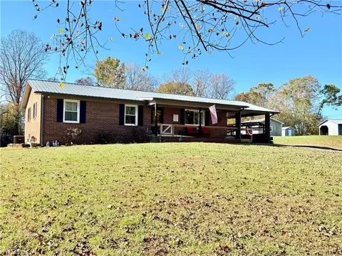 695 Mckinley Rd, Traphill, NC 28685