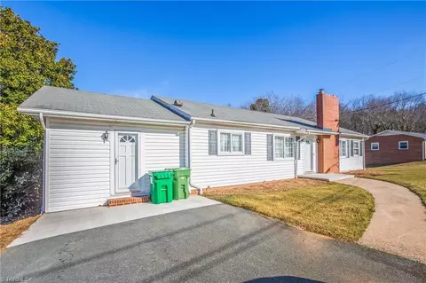109 Hill St, King, NC 27021