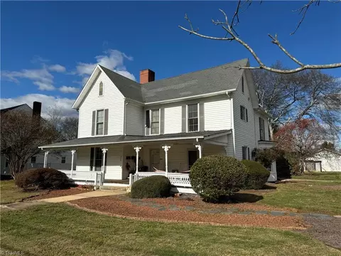 406 Main St E, Wilkesboro, NC 28697