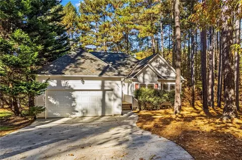 271 Cove Wood Dr, Denton, NC 27239