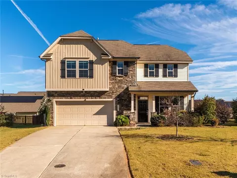 511 Bunker Ct, Mebane, NC 27302