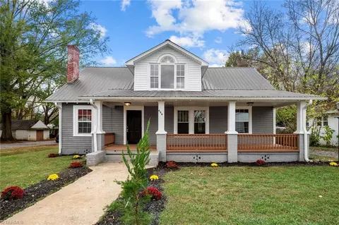 606 Market St, Lexington, NC 27292