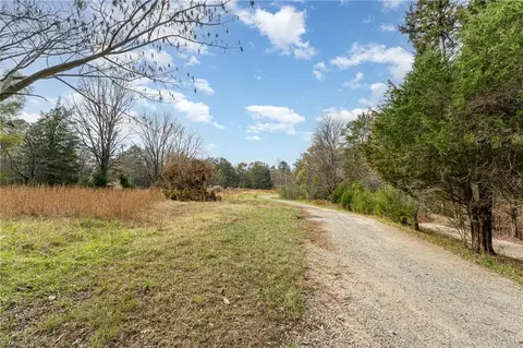 6159 Hideaway Ln, Trinity, NC 27370 photo 2