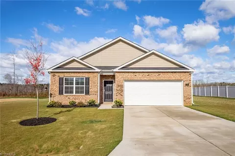 142 Warbler Way, Lexington, NC 27295