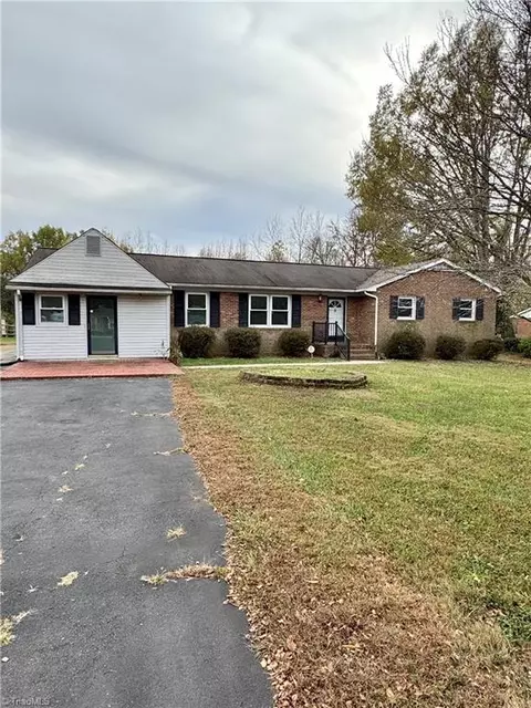 5153 Beulah Ln, Kernersville, NC 27284