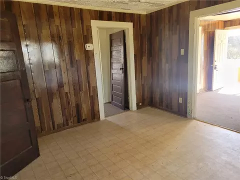 Entry Way - 1203 Pearson Pl, High Point, NC 27260 photo 1 of 4