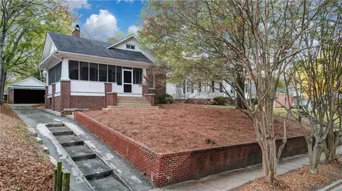 1613 Walker Ave, Greensboro, NC 27403