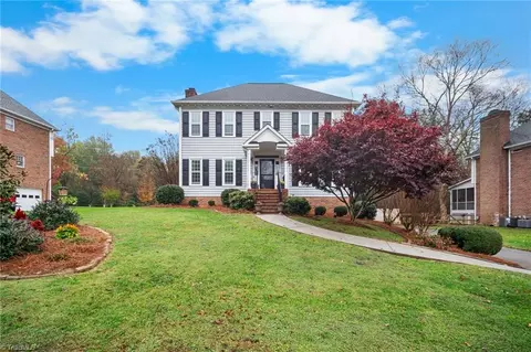 4213 Thorn Ridge Rd, Winston Salem, NC 27106