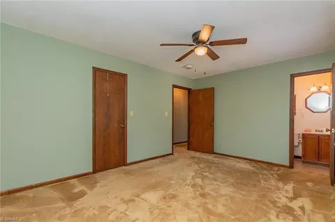 Bedroom - 6927 Hampton Rd, Clemmons, NC 27012 photo 4 of 4