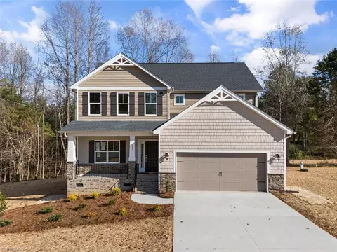 174 Wade Eaton Dr, Mocksville, NC 27028