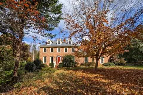 7600 Montmartre Rd, Greensboro, NC 27409
