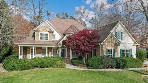 9 Captains Pt, Greensboro, NC 27455