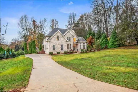 7479 Fox Chase Dr, Trinity, NC 27370 photo 4