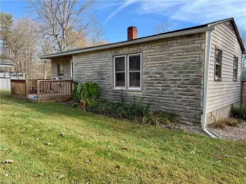 644 Nelson Ln, Millers Creek, NC 28651