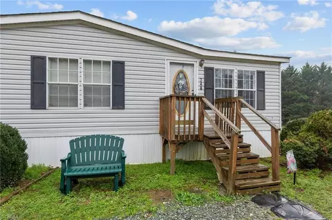 748 J C Teague Road Ext, Staley, NC 27355 photo 4