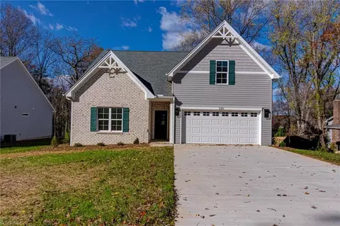 220 Kyle Rd, Winston Salem, NC 27104