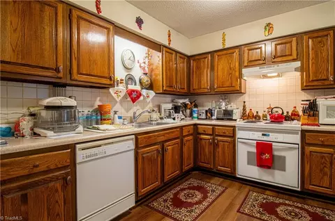 4654 Pineview Dr, Trinity, NC 27370 photo 20