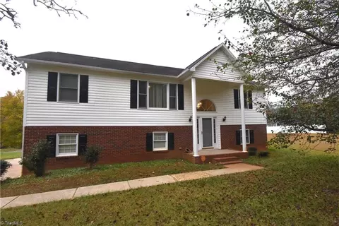 4890 Boiling Springs Rd, Tobaccoville, NC 27050