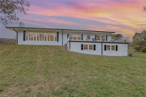 124 Orville Dr, High Point, NC 27260