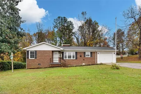 216 Charles Ave, Asheboro, NC 27205