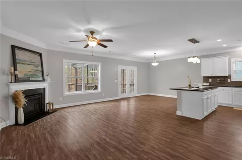 2710 Splitbrooke Dr, High Point, NC 27265 photo 16