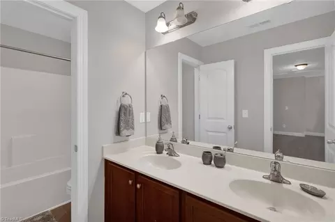 2710 Splitbrooke Dr, High Point, NC 27265 photo 33