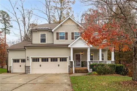 2710 Splitbrooke Dr, High Point, NC 27265