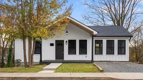 415 Durham St, Mount Airy, NC 27030
