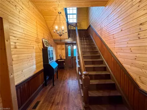 Entry Way - 105 Dodson St, Pilot Mountain, NC 27041 photo 2 of 2