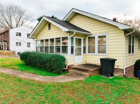 1610 Main St S, Mount Airy, NC 27030