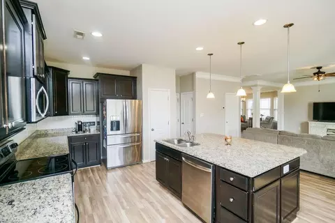 6748 Maize Dr, High Point, NC 27265 photo 4
