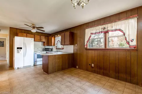 Kitchen - 116 Elaine St, Trinity, NC 27370 photo 1 of 2