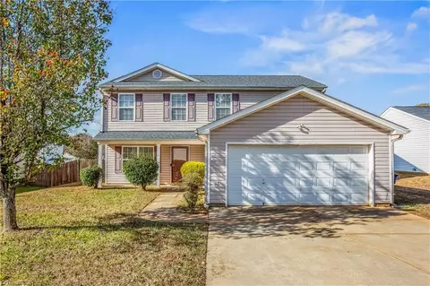 460 Bedford Knoll Dr, Winston Salem, NC 27107