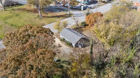 View/Area - 1424 Johnson St, High Point, NC 27262 photo 2 of 6