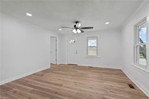 Living - 1424 Johnson St, High Point, NC 27262 photo 3 of 4