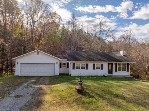 6528 Midway School Rd, Thomasville, NC 27360
