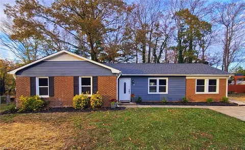 1661 Village Pl, Winston Salem, NC 27127