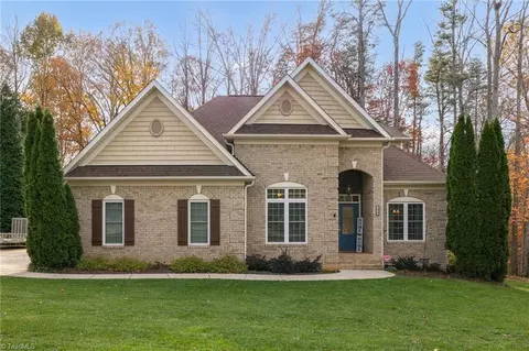 196 Topside Ct, Stokesdale, NC 27357