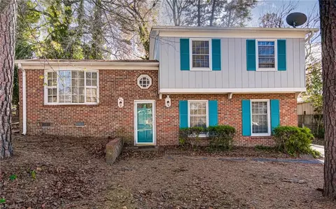 4111 Beckford Dr, Greensboro, NC 27407