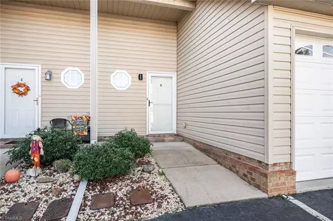 307 Skiles Hts #B, Thomasville, NC 27360