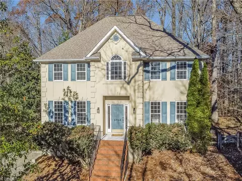 2705 Colton Dr, Oak Ridge, NC 27310