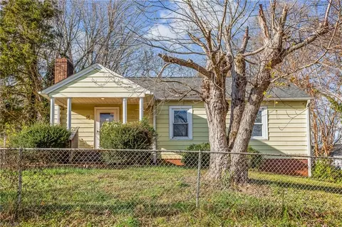 102 Bitting Ave, Mount Airy, NC 27030