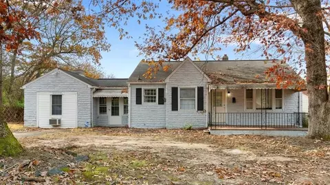 2606 Thomasville Rd, Winston Salem, NC 27107